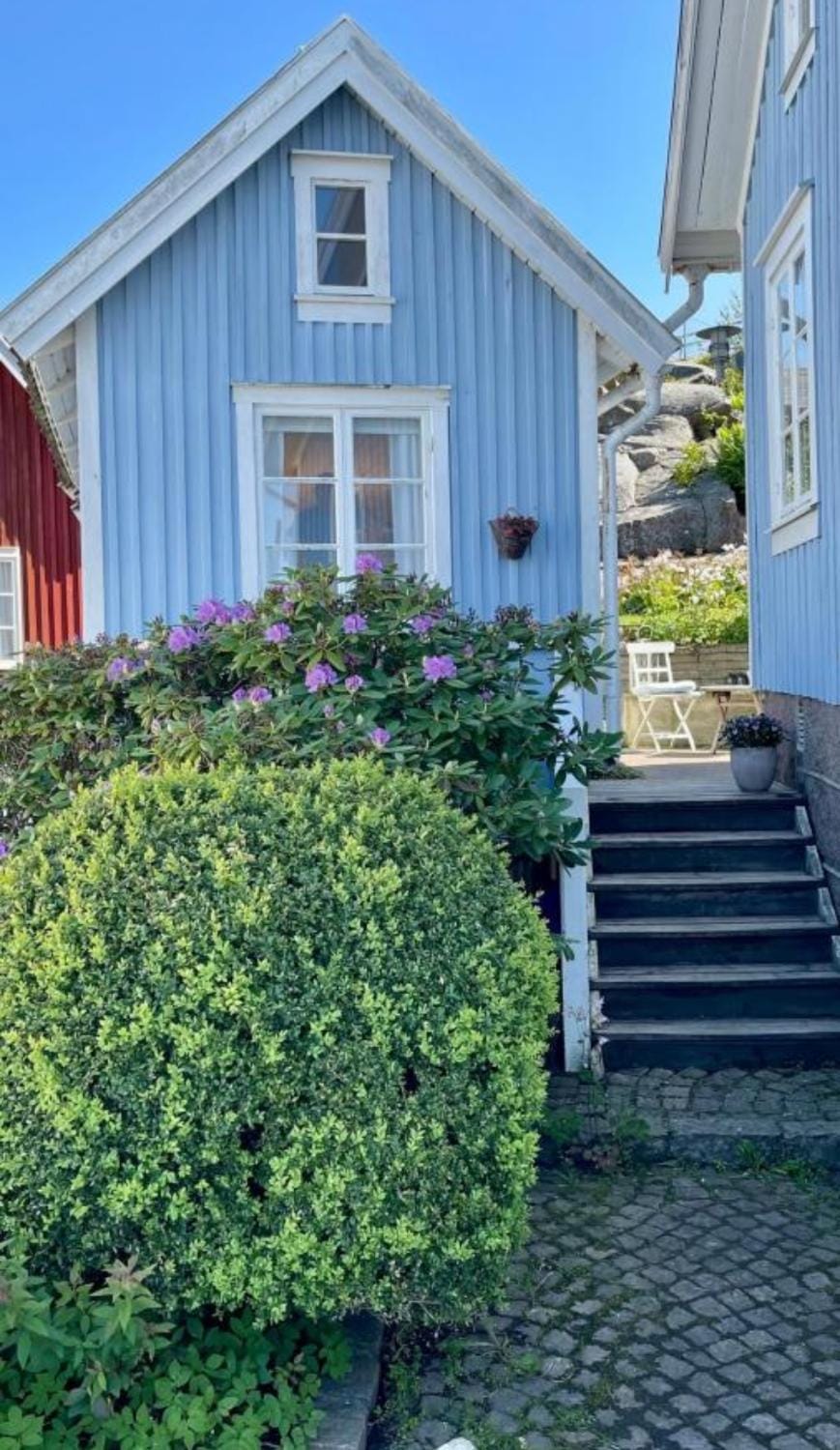 Property building, Garden