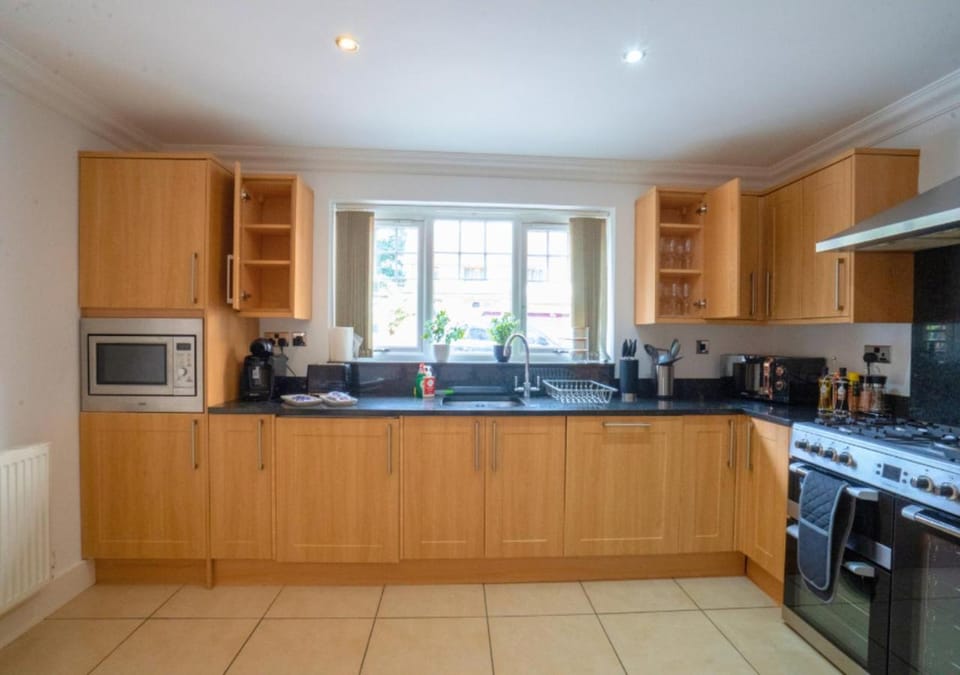 Kitchen or kitchenette, kitchen