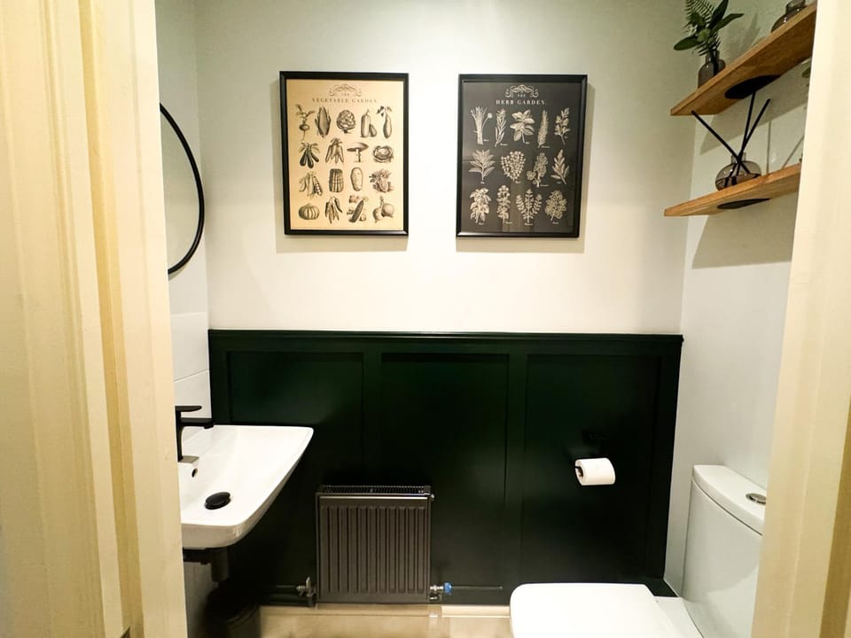 Toilet, Bathroom