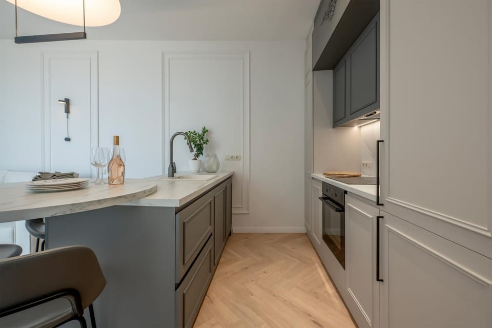 dishwasher, oven, kitchen