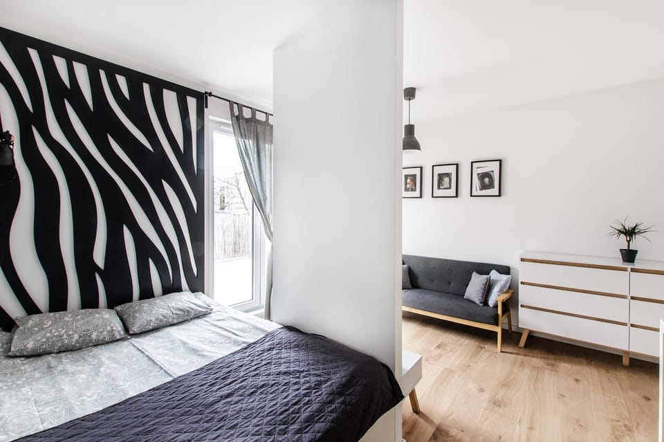 White Apartment With Terrace Apartment in Wroclaw