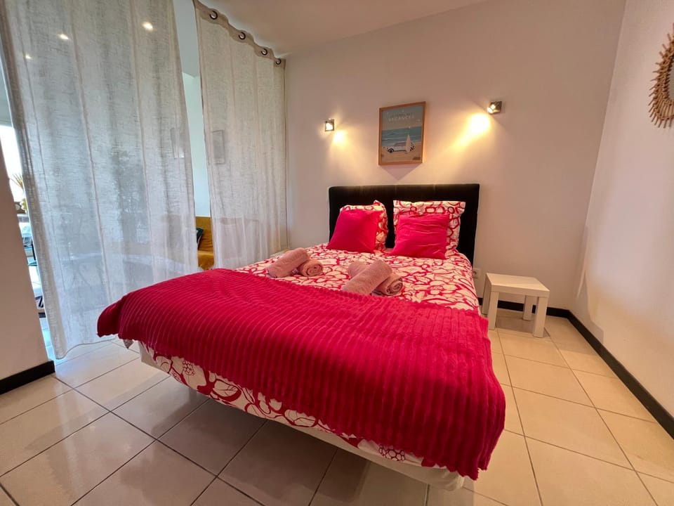 Studio Presqu'île de Giens vue mer Apartment in Hyères