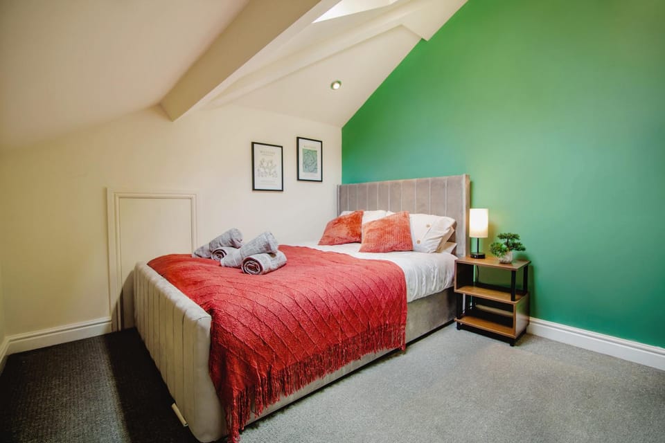 Bed, Photo of the whole room, Bedroom