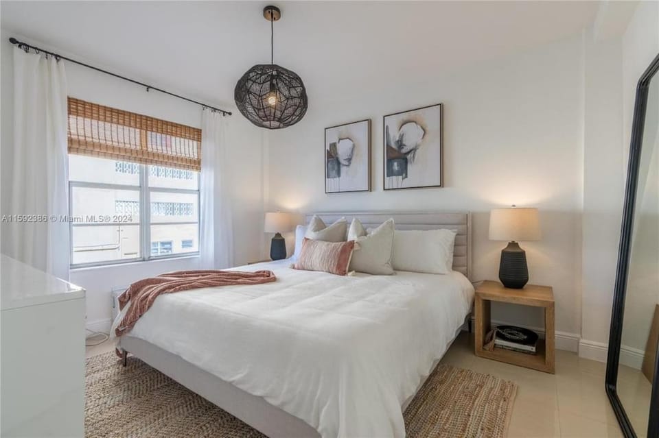Contemporary chic, next to the beach - 1 Bedroom Apartment in Miami Beach
