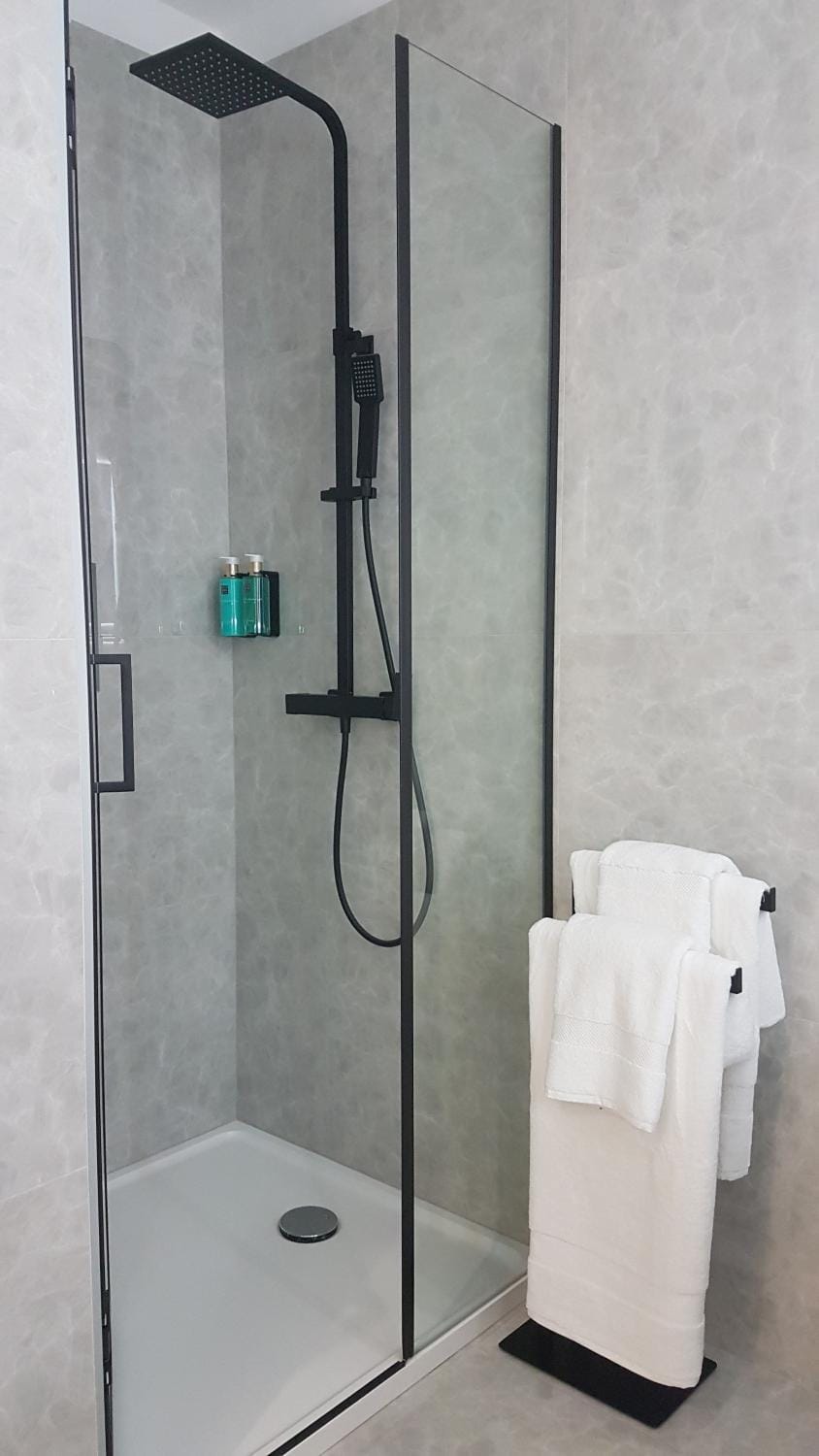 Shower, Bathroom, towels