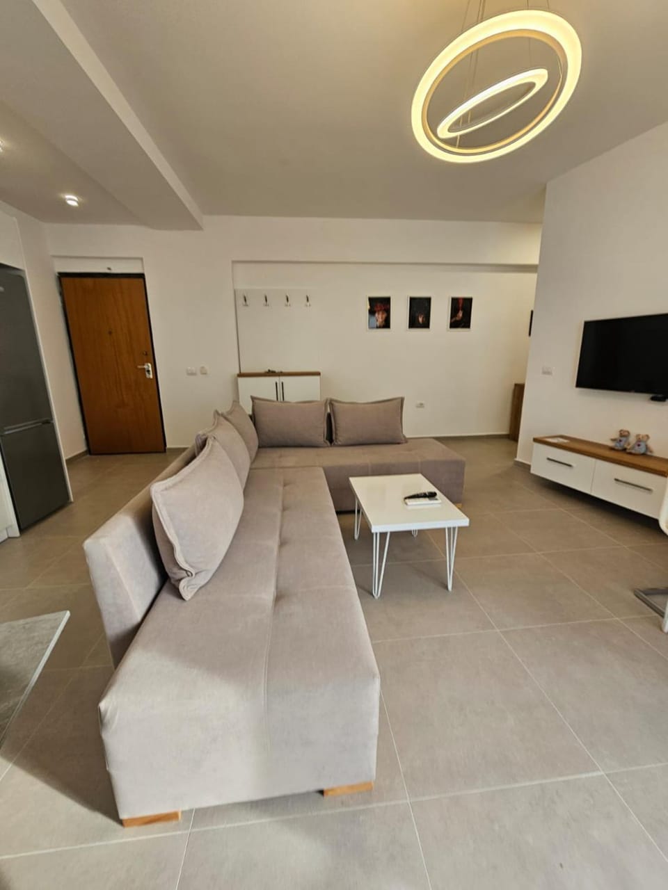 Communal lounge/ TV room, TV and multimedia, Living room, Seating area