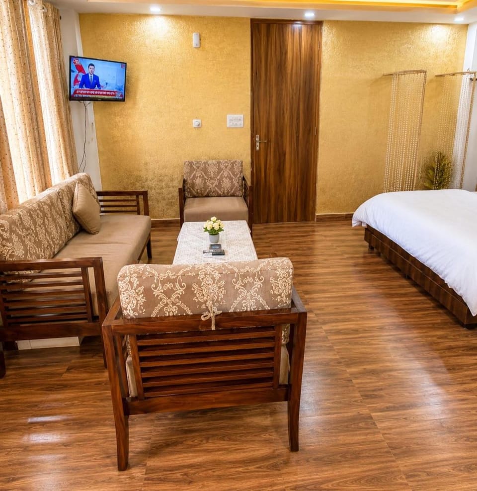 Shiv - The Luxurious Gold Studio in Jaipur Apartment in Jaipur