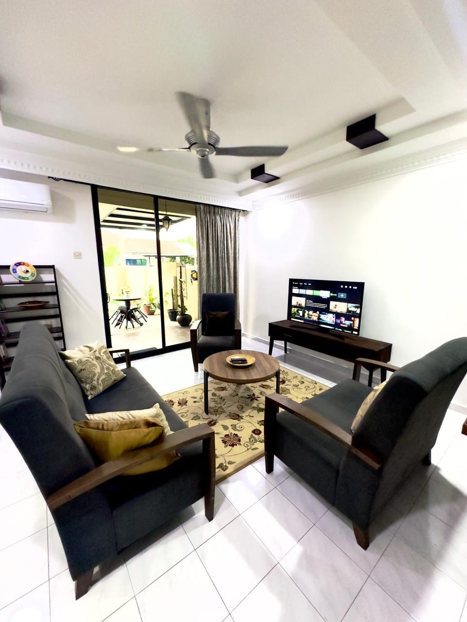 TV and multimedia, Living room, Seating area