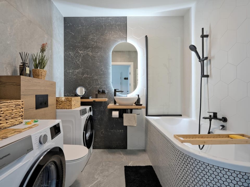 Bathroom, Bath, washing machine