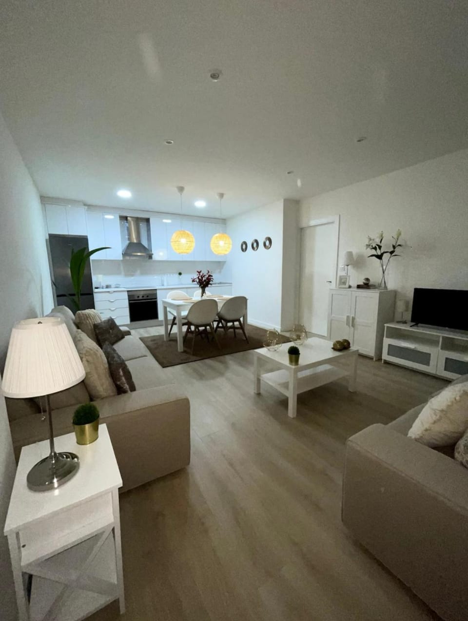 Communal lounge/ TV room, TV and multimedia, Kitchen or kitchenette, Living room