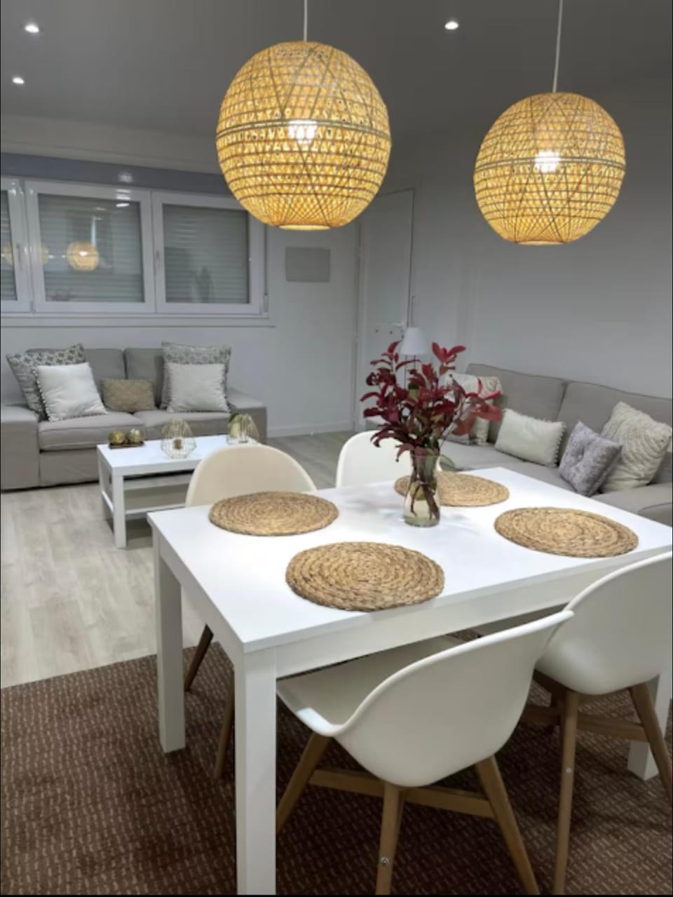 Living room, Seating area, Dining area