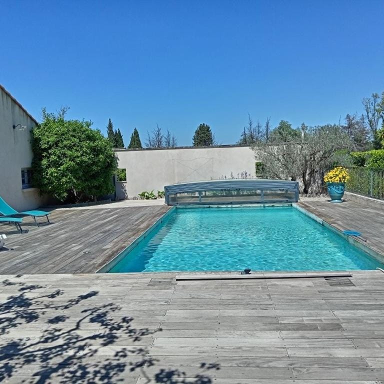 Solarium, Swimming pool, sunbed