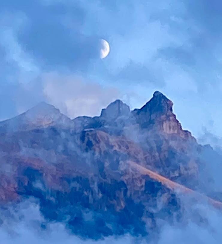Nearby landmark, Natural landscape
