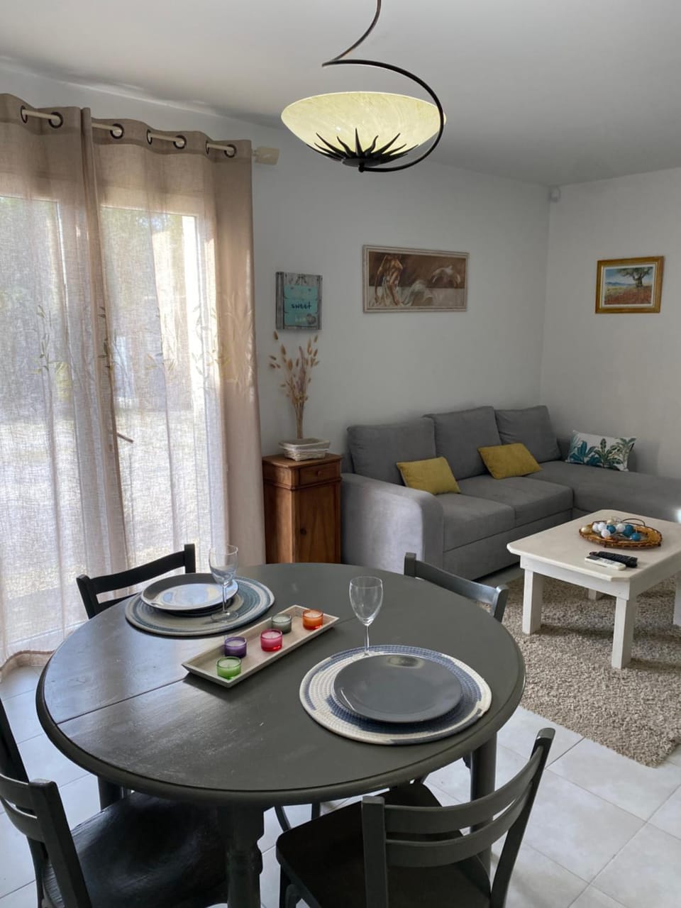 Living room, Dining area