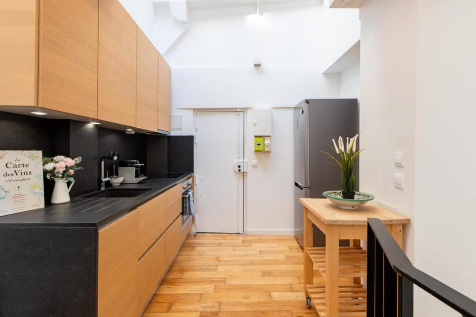 Geranimus Republic Square Apartment in Paris