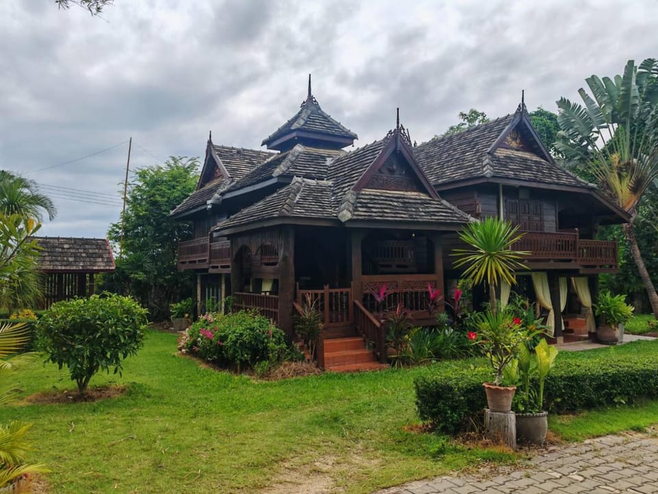 Property building, Garden