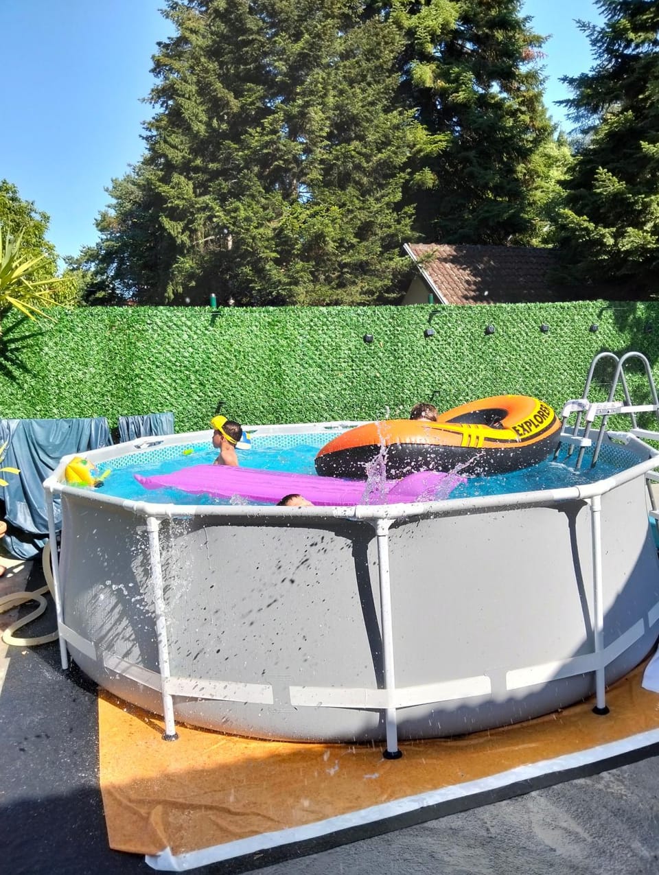 Swimming pool, Swimming pool