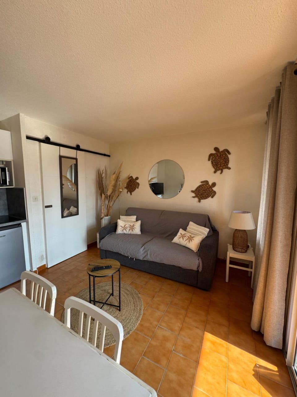 Studio vue mer panoramique, accès plage, piscine Apartment in Sainte-Maxime