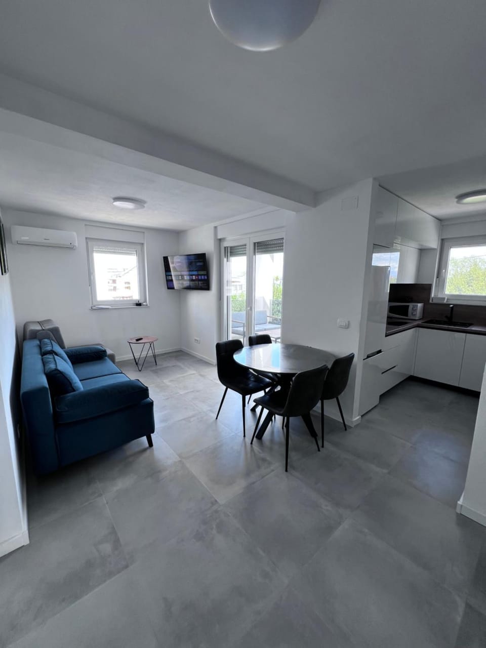 Living room, Photo of the whole room, Dining area, kitchen
