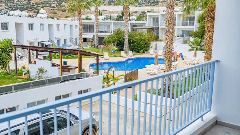 Balcony/Terrace, Pool view