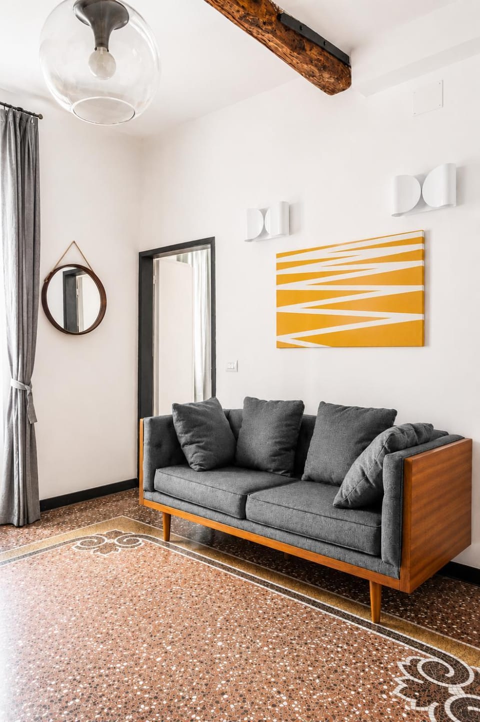 Designer 2 bedroom-AC apartment in the Center of Genoa Apartment in Genoa