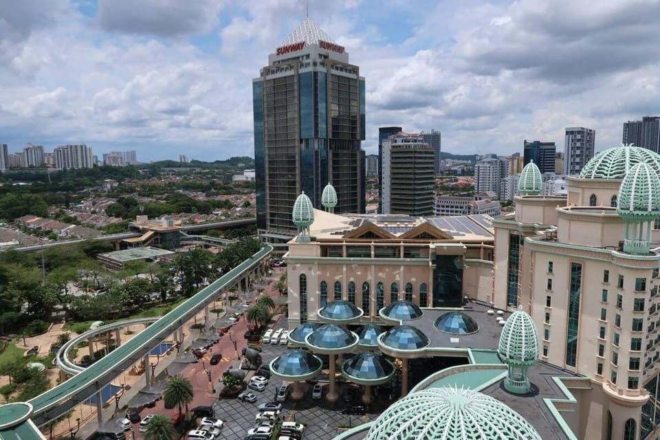 Nearby landmark, Day, Bird's eye view, City view, Location