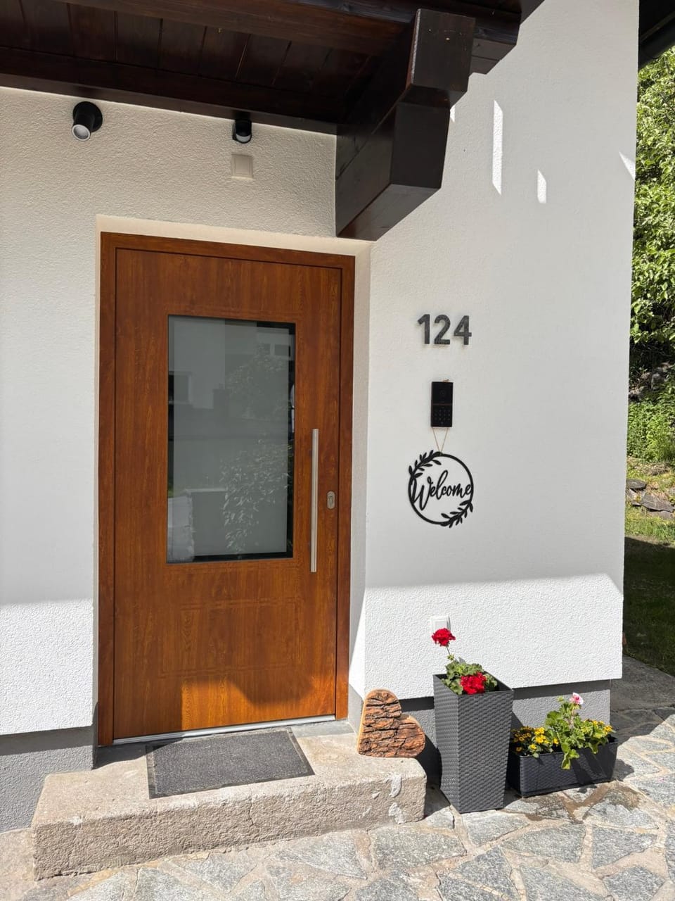 Property building, Facade/entrance