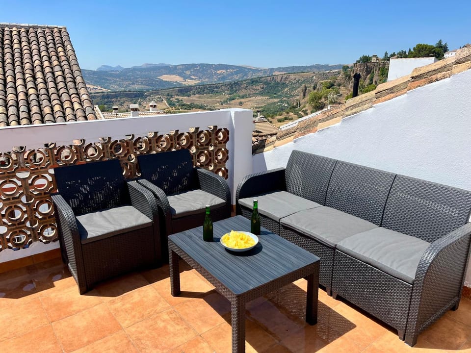 Patio, Natural landscape, Solarium, Balcony/Terrace, Balcony/Terrace, Seating area, Mountain view