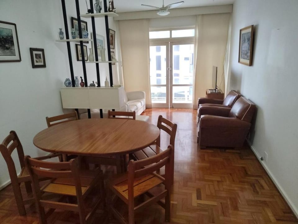 Pitangueiras frente ao mar com 2 quartos e 1 vaga Apartment in State of São Paulo