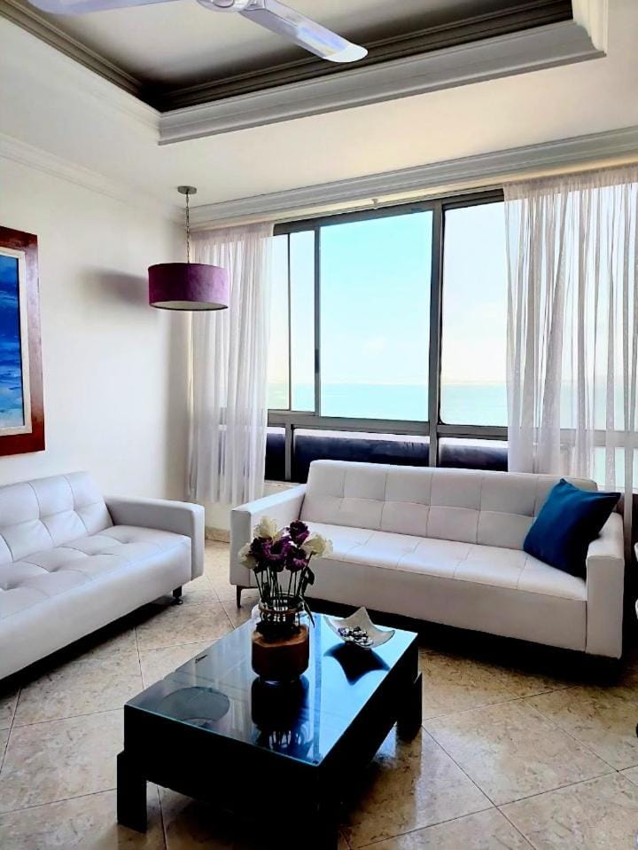 Suite Premium Frente al Mar y Playa Apartment in Cartagena