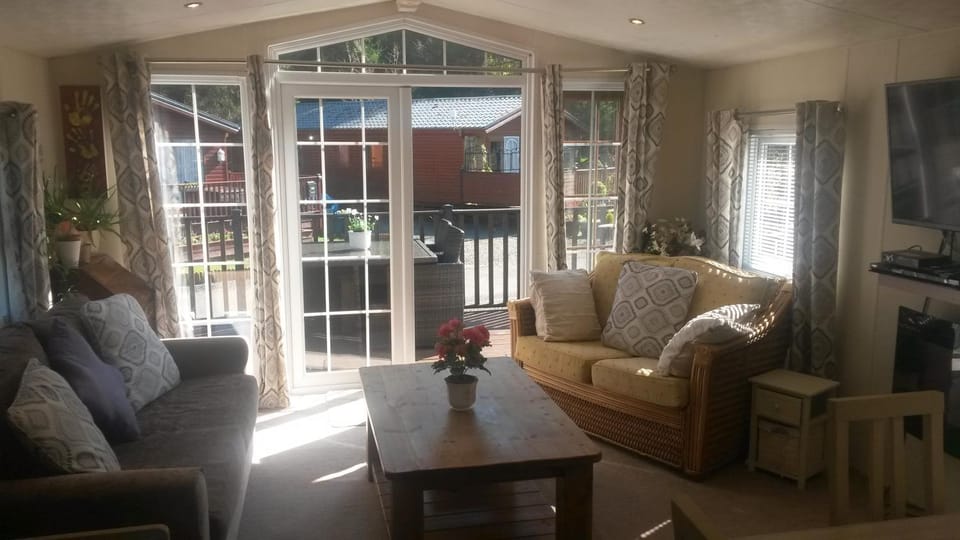 Jasper Lodge in Beautiful Glendevon Country Park Perthshire Scotland Chalet in Scotland