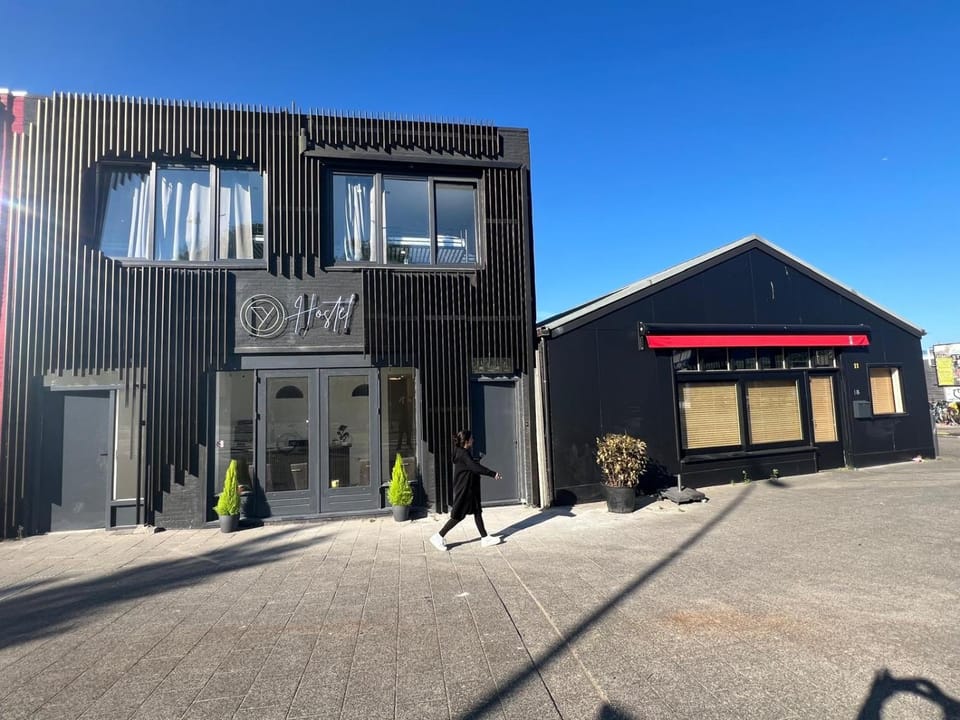 Property building, Day