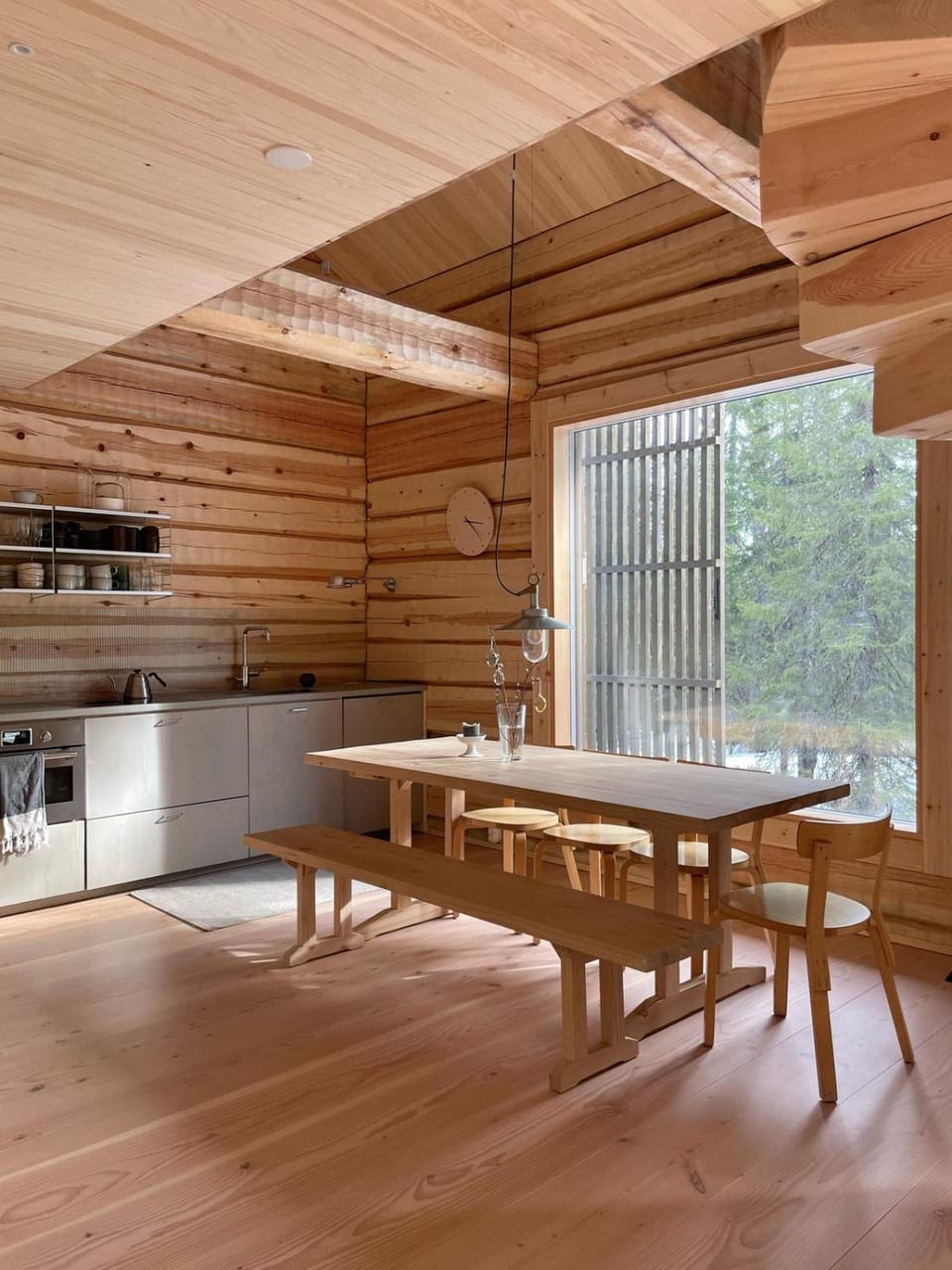 Kitchen or kitchenette, Dining area, stove