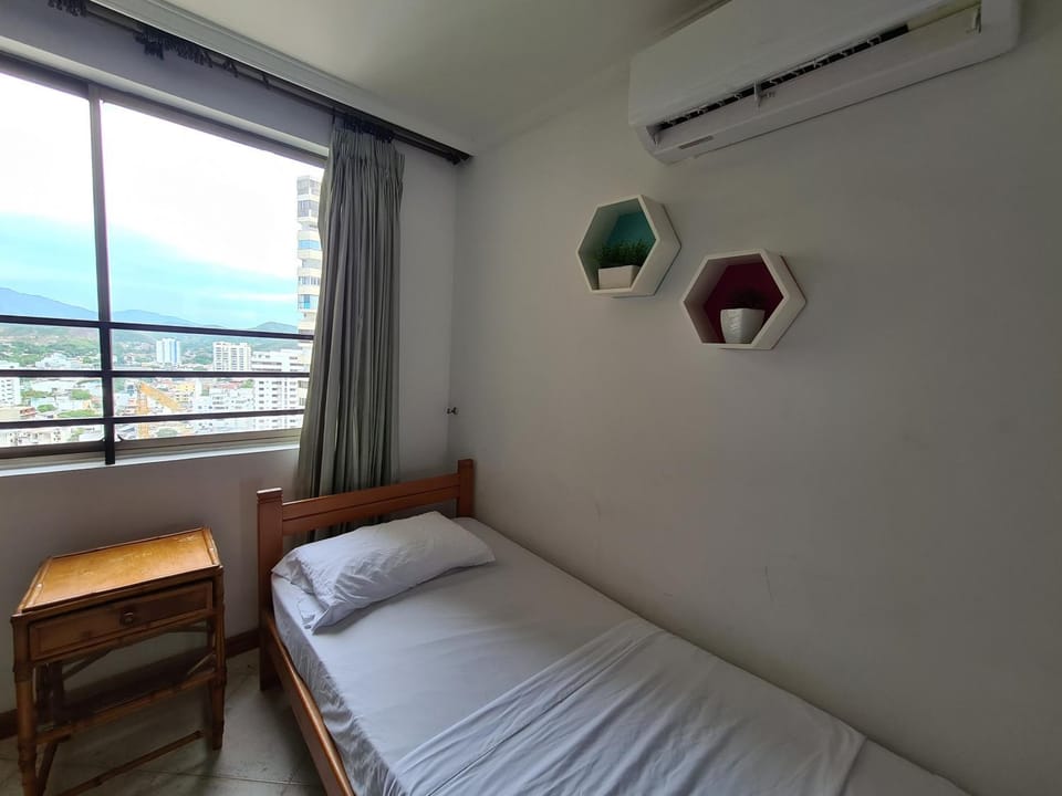 Bed, Photo of the whole room, Bedroom, air conditioner