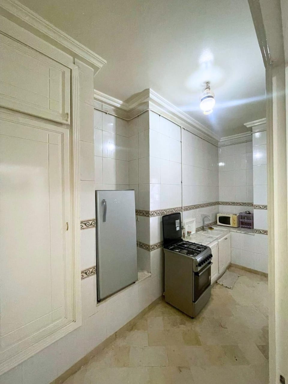 Kitchen or kitchenette, Living room, microwave, minibar, oven, pet friendly, stove