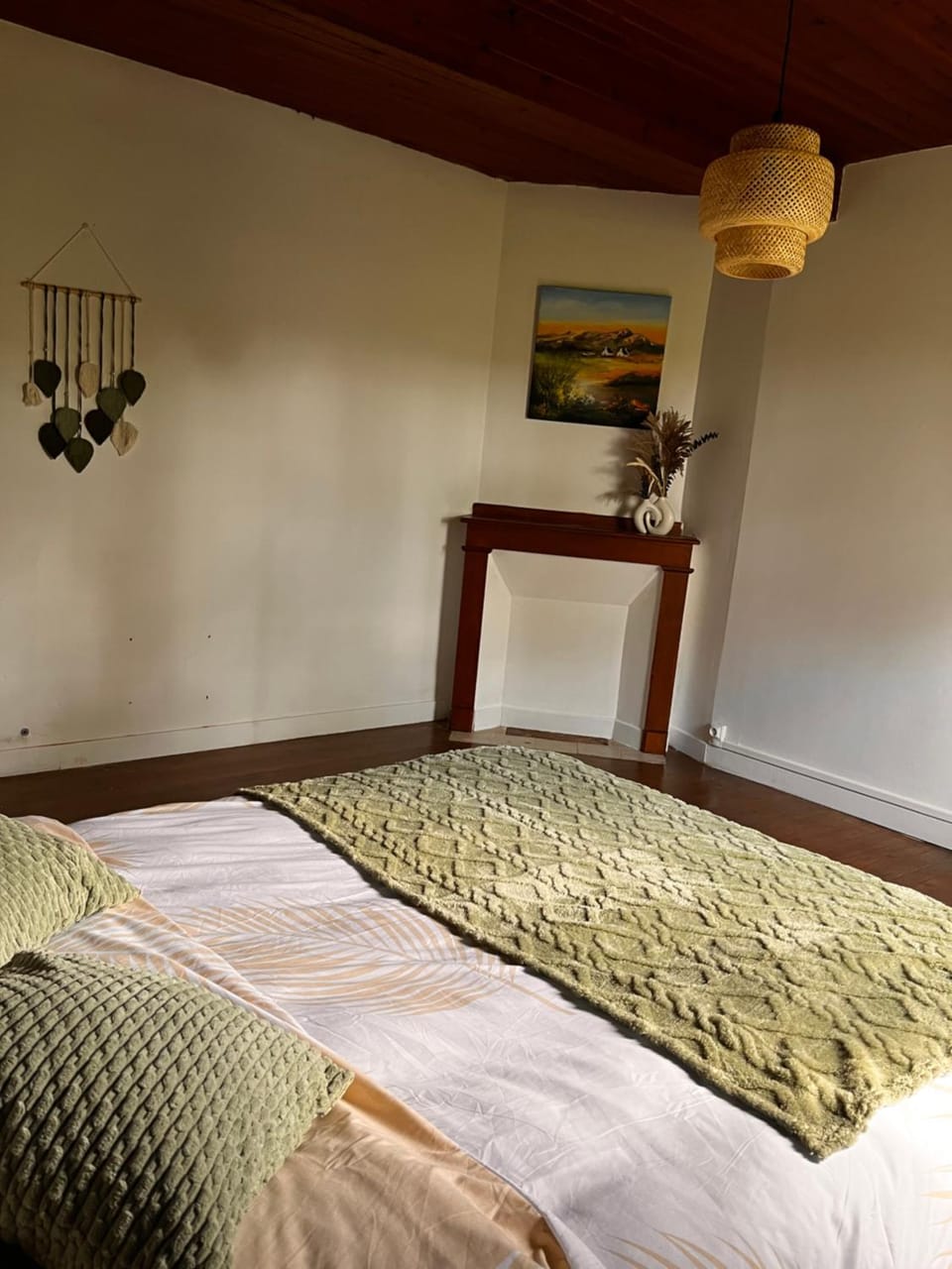 Chambre au domaine du moulin du pont Vacation rental in Occitanie