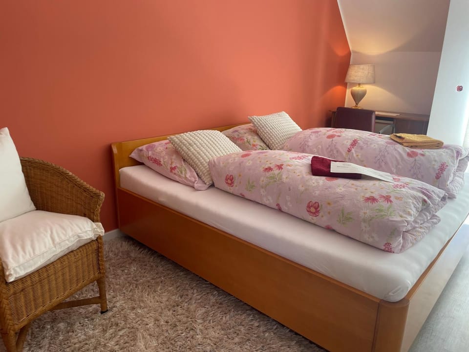 Zwei Zimmer, Küche, Bad Bed and Breakfast in North Rhine-Westphalia