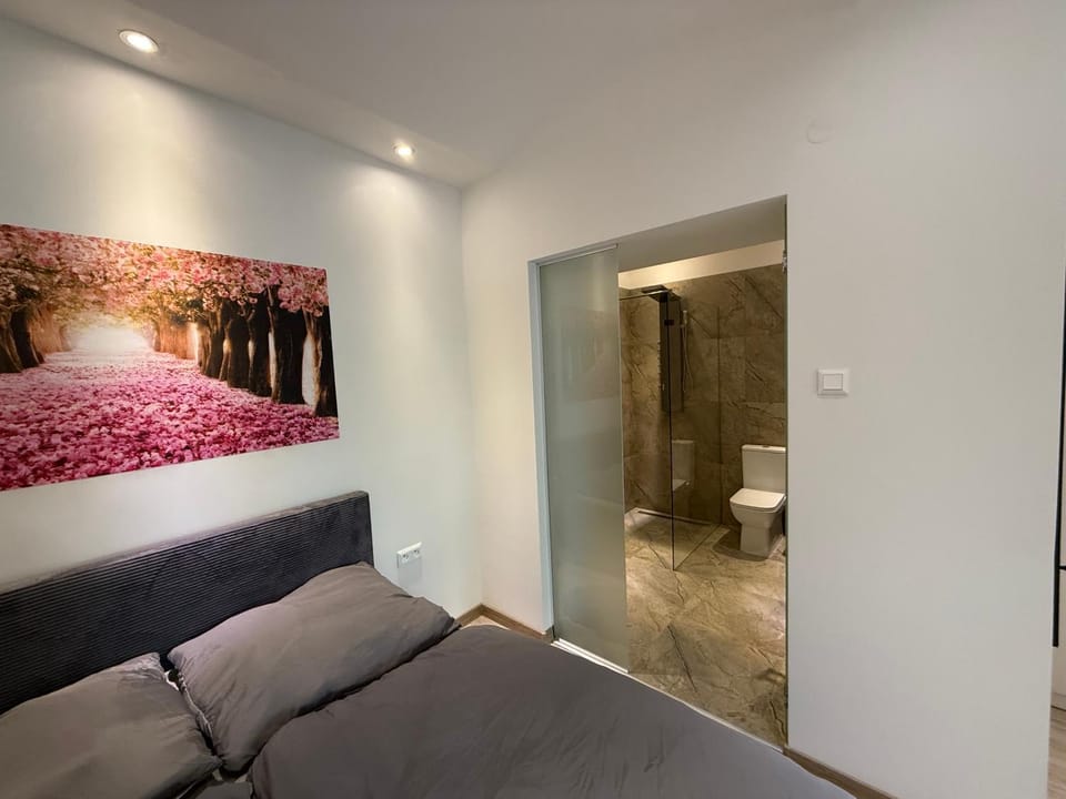 Bathroom, Bedroom