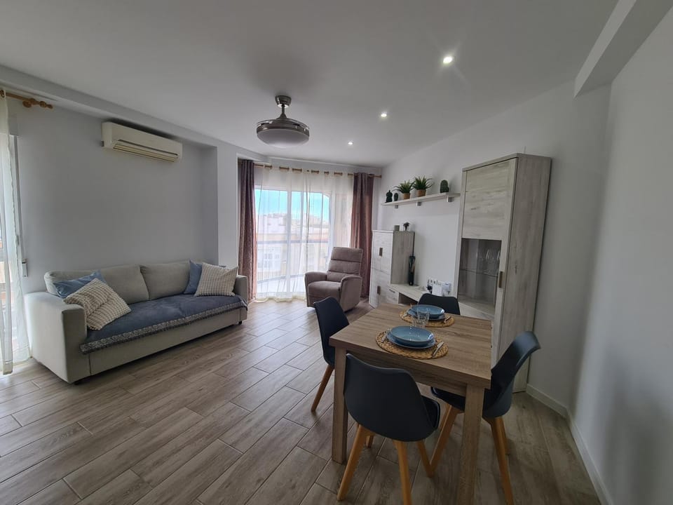 Kitchen or kitchenette, Living room, Seating area