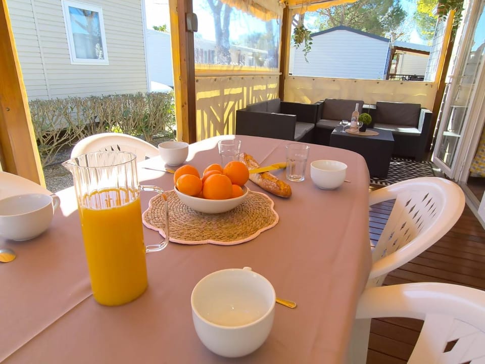 CARABASSE DREAM - Village Vacances Familles - Proche PLAGE - Parc Aquatique & Animations - WIFI & TERRASSE - VIAS PLAGE Campground/ 
RV Resort in Vias