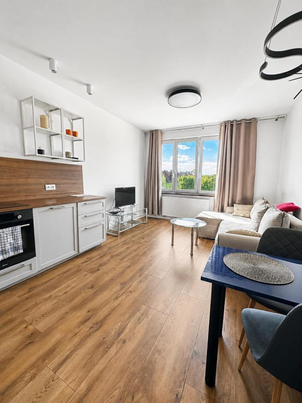 Kitchen or kitchenette, Living room