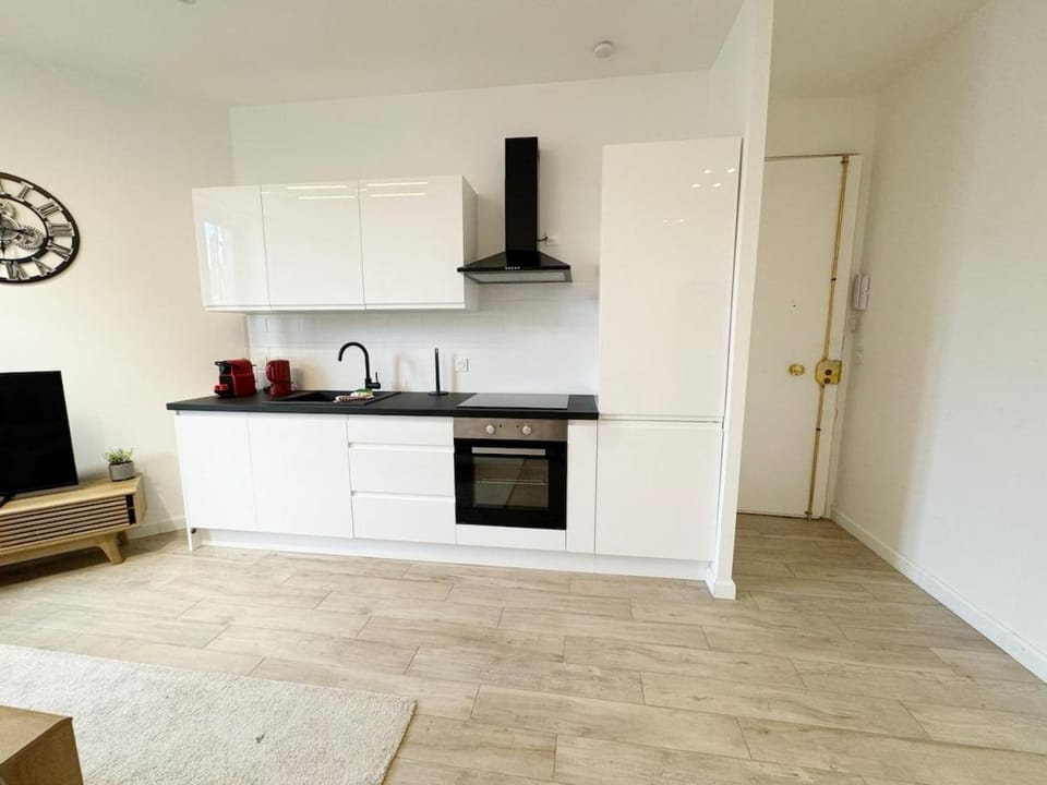 RF105 - Authentique 3P Nice centre Apartment in Nice