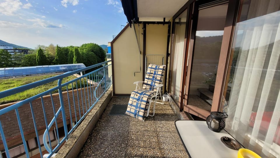 Natural landscape, View (from property/room), Balcony/Terrace
