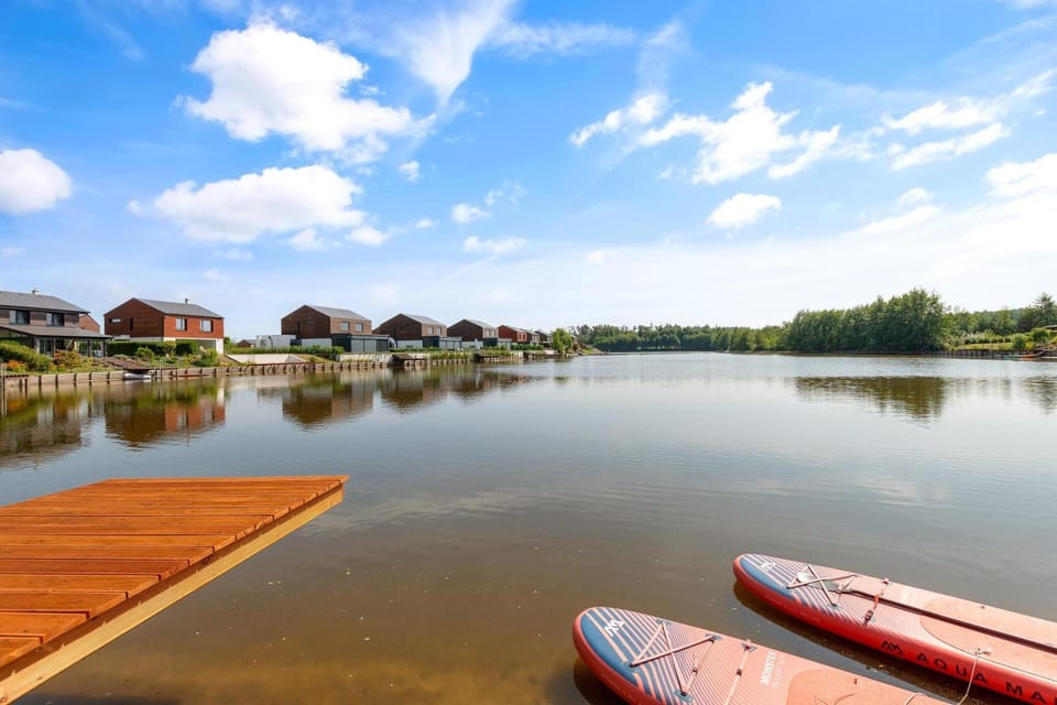 Beach, Lake view