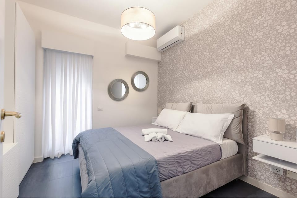 Bed, Photo of the whole room, Bedroom, towels, wardrobe, air conditioner