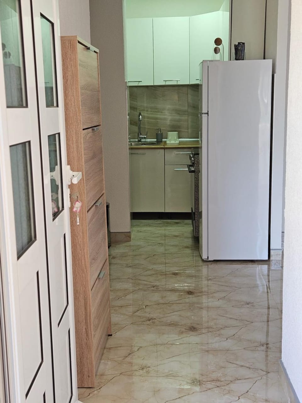 Kitchen or kitchenette, oven, stove