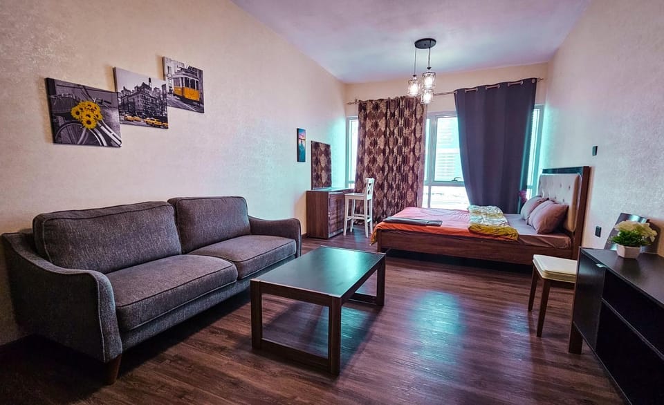 Bed, Living room, Photo of the whole room, Seating area, Bedroom