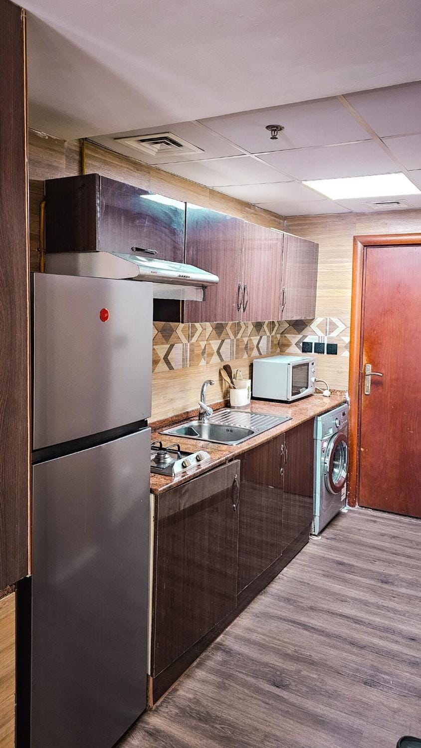 Kitchen or kitchenette, oven