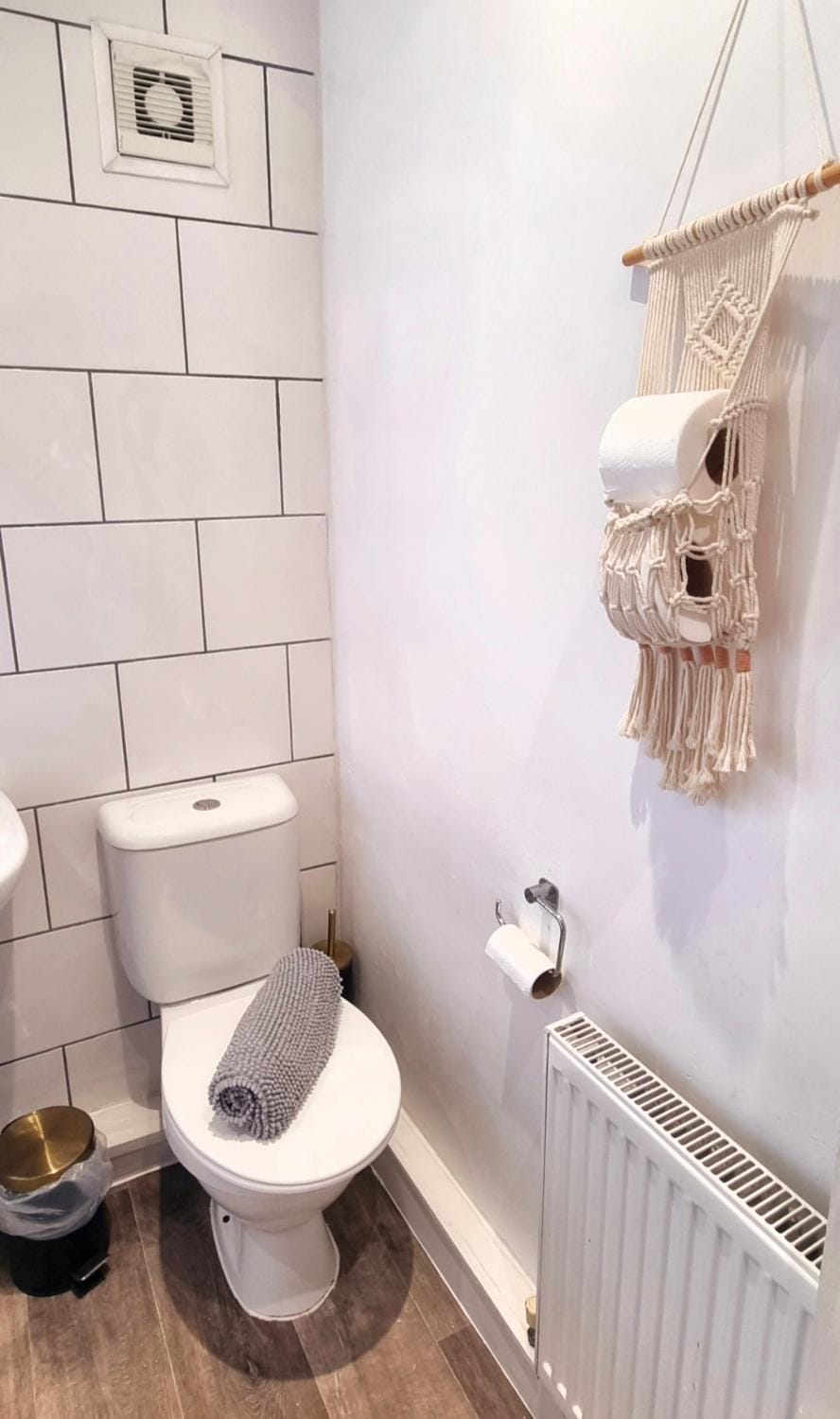 Sleepy Snug Apartment in Swansea