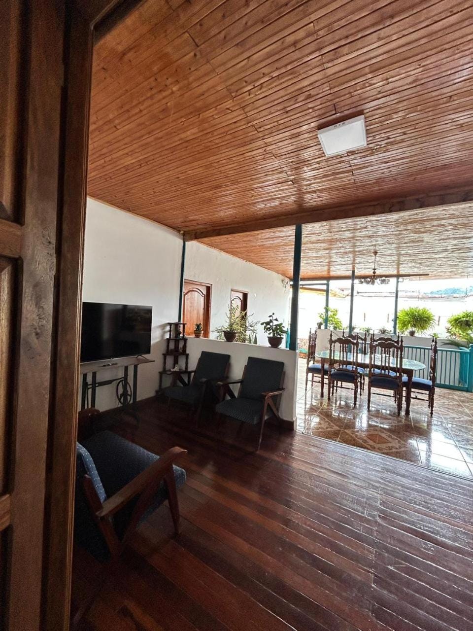 Communal lounge/ TV room, Living room, Dining area